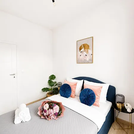 Lumina I Near Orientarium Zoo I Parking I Balcony Appartamento